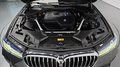 2023 BMW 5-Series 530e M Sport, серый — фото 6