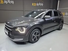 2022 Kia Niro Prestige, серый — фото 1