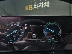 2022 Kia Niro Prestige, серый — фото 9
