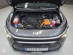 2022 Kia Niro Prestige, серый — фото 20