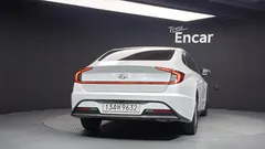 2022 Hyundai Sonata 2.0 LPG(rental car), белый — фото 4
