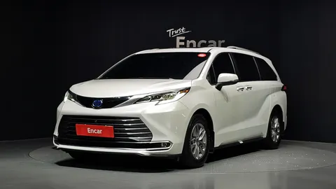 2022 Toyota Sienna 2.5 Hybrid AWD