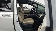 2022 Toyota Sienna 2.5 Hybrid AWD, белый — фото 11