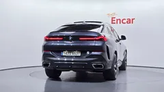 2022 BMW X6 xDrive40i M Sport, серый — фото 4