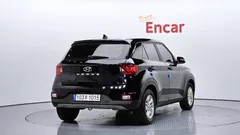 2023 Hyundai Venue 1,6 Premium, чёрный — фото 2