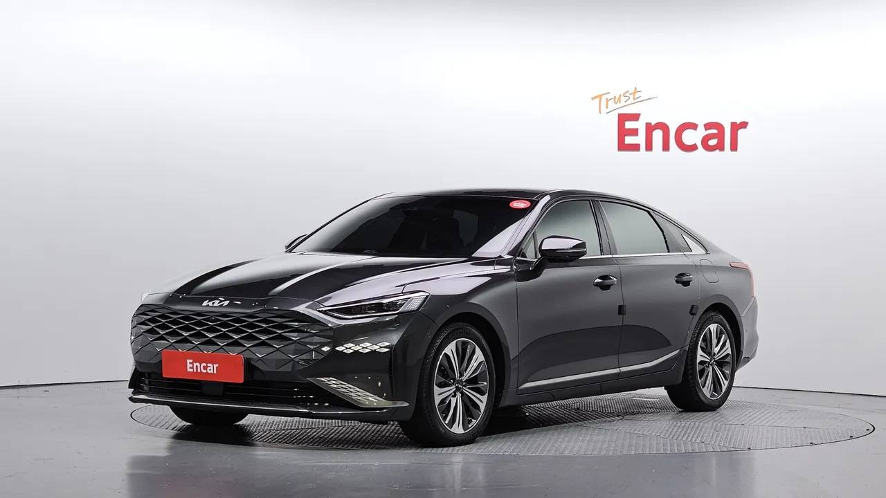 2023 Kia K8 Signature