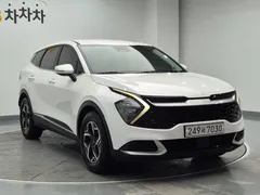 2022 Kia Sportage Gasoline 1.6 Turbo 2WD, белый — фото 4