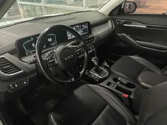 2023 Kia Seltos Gasoline 1.6 Turbo 2WD, белый — фото 3