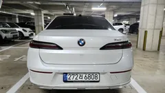 2023 BMW 7-Series 740i sDrive Design Pure Excellence, белый — фото 4
