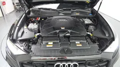 2022 Audi Q8 55 TFSI Quattro Premium, чёрный — фото 6