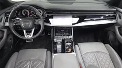 2022 Audi Q8 55 TFSI Quattro Premium, чёрный — фото 7