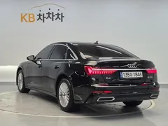 2021 Audi A6 40 TDI Premium, чёрный — фото 2