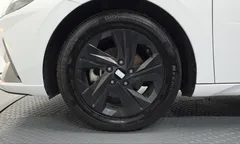 2023 Hyundai Avante Smart, белый — фото 5