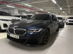 2023 BMW 5-Series 530i M Sport Package, синий — фото 2