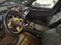 2023 BMW 5-Series 530i M Sport Package, синий — фото 16
