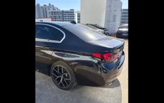 2023 BMW 5-Series 530e M Sport, чёрный — фото 5