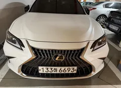 2023 Lexus ES Luxury Plus, белый — фото 19