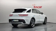 2023 Genesis GV70 2.5T Gasoline AWD, белый — фото 2