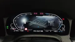 2022 BMW 3-Series 320e M Sports, белый — фото 8