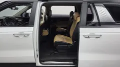 2023 Kia Carnival Gasoline 9-Seater Prestige, белый — фото 11