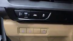 2023 Kia Carnival Gasoline 9-Seater Prestige, белый — фото 13