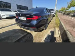 2023 BMW 5-Series 523d M Sport, чёрный — фото 4