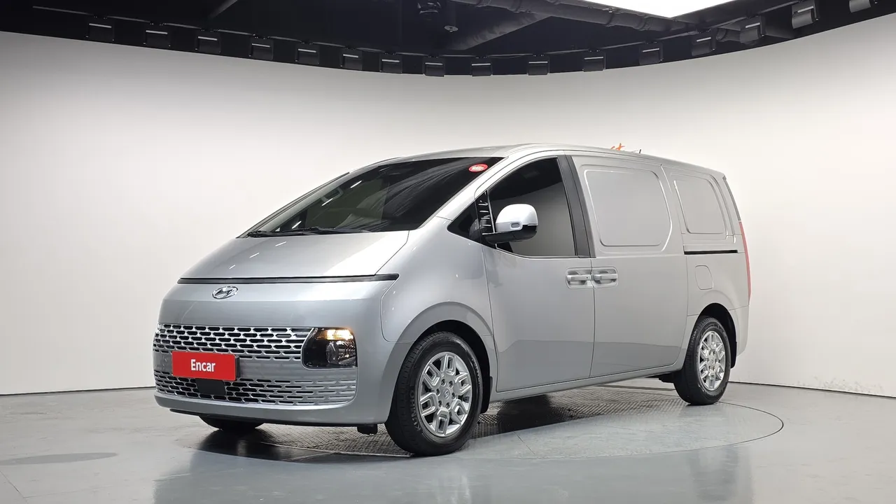 2023 Hyundai Staria Cargo 3-Seater