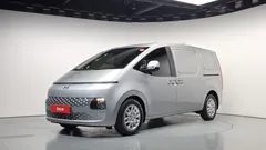 2023 Hyundai Staria Cargo 3-Seater, серо-серебристый — фото 1