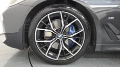 2022 BMW 5-Series 530i M Sport Package, серый — фото 5