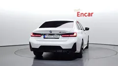 2023 BMW 3-Series 320i M Sport, белый — фото 4