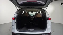2023 Kia Carnival Gasoline 9-Seater Prestige, белый — фото 17
