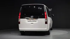 2023 Hyundai Staria Tourer 11-Seater, белый — фото 4