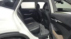 2023 Kia Seltos Gasoline 1.6 Turbo 2WD, белый — фото 11