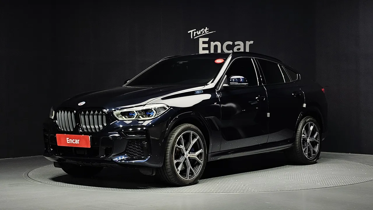 2022 BMW X6 xDrive40i M Sport