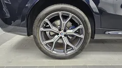 2022 BMW X6 xDrive40i M Sport, чёрный — фото 5