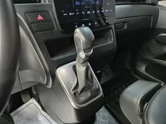 2022 Hyundai Staria Tourer 11-Seater, серебристый — фото 8