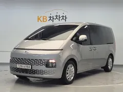 2022 Hyundai Staria Tourer 11-Seater, серебристый — фото 12