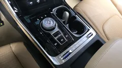 2023 Kia Carnival Gasoline 7-Seater Signature, белый — фото 9
