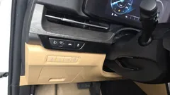 2023 Kia Carnival Gasoline 7-Seater Signature, белый — фото 18