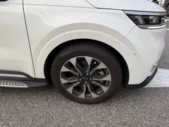 2023 Kia Carnival Gasoline 9-Seater Signature, белый — фото 9