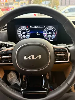 2023 Kia Carnival Gasoline 9-Seater Signature, белый — фото 10