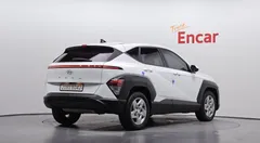 2023 Hyundai Kona Gasoline 1.6 Turbo 2WD, белый — фото 2