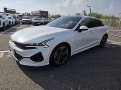 2023 Kia K5 2.0, белый — фото 1