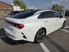 2023 Kia K5 2.0, белый — фото 3