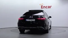 2023 Mercedes-Benz C-Class C300 4MATIC AMG Line, чёрный — фото 4