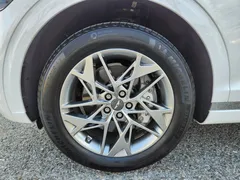 2023 Genesis GV70 2.5T Gasoline AWD, белый — фото 5