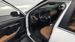 2024 Kia Seltos Gasoline 1.6 Turbo 2WD, белый — фото 11