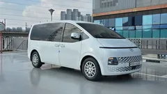 2022 Hyundai Staria Tourer 11-Seater, белый — фото 3