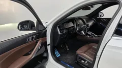 2023 BMW X6 xDrive40i M Sport, белый — фото 10