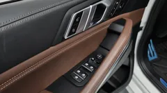 2023 BMW X6 xDrive40i M Sport, белый — фото 19